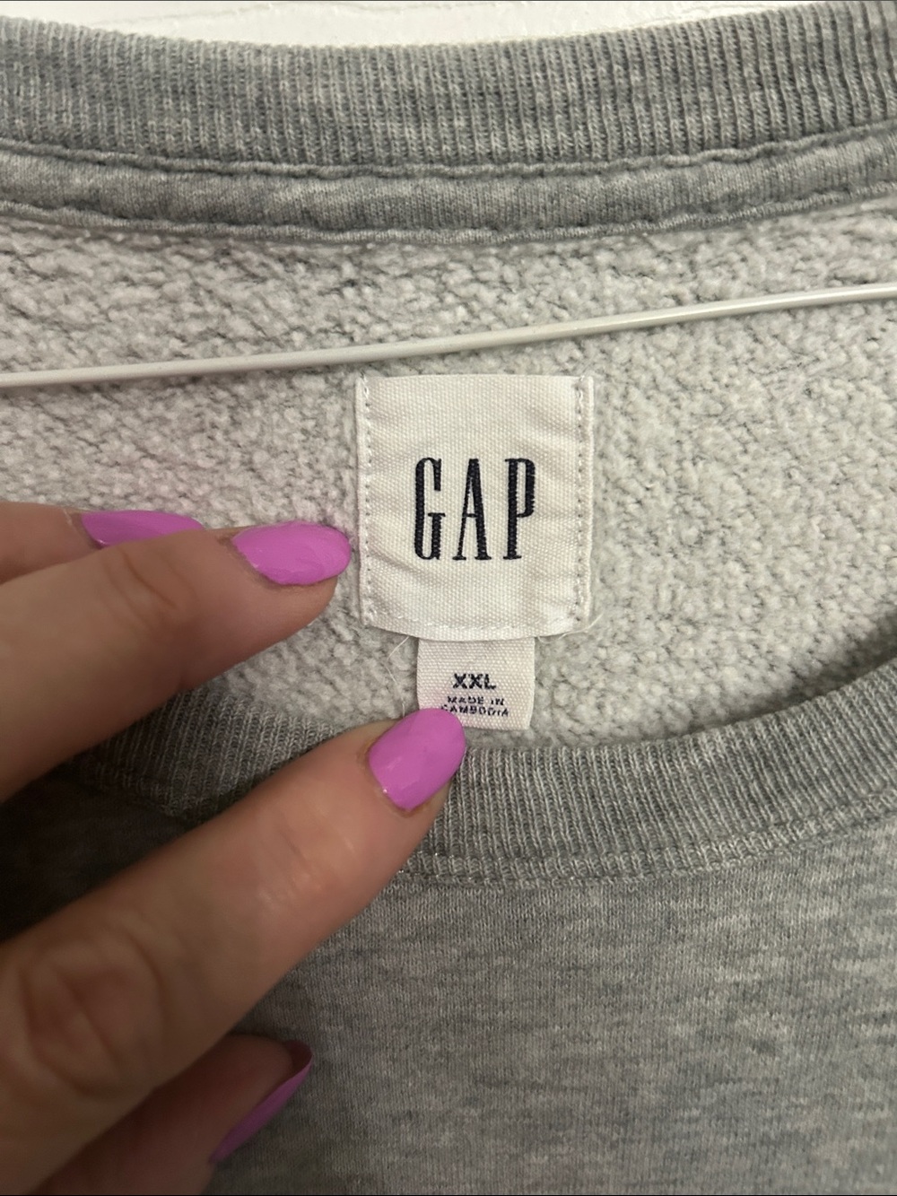GAP Grey Crewneck Sweatshirt with White Appliqué and Red Script - Picture 2 of 4